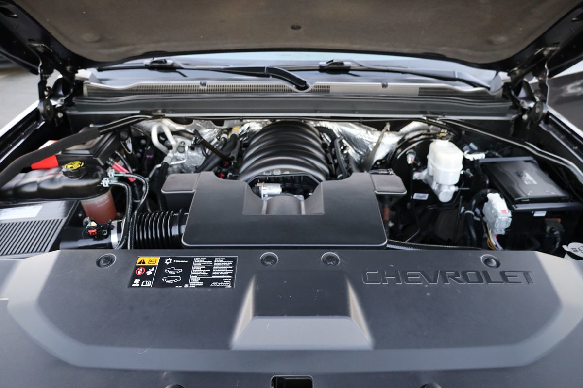 2016 Chevrolet Tahoe LT photo 40