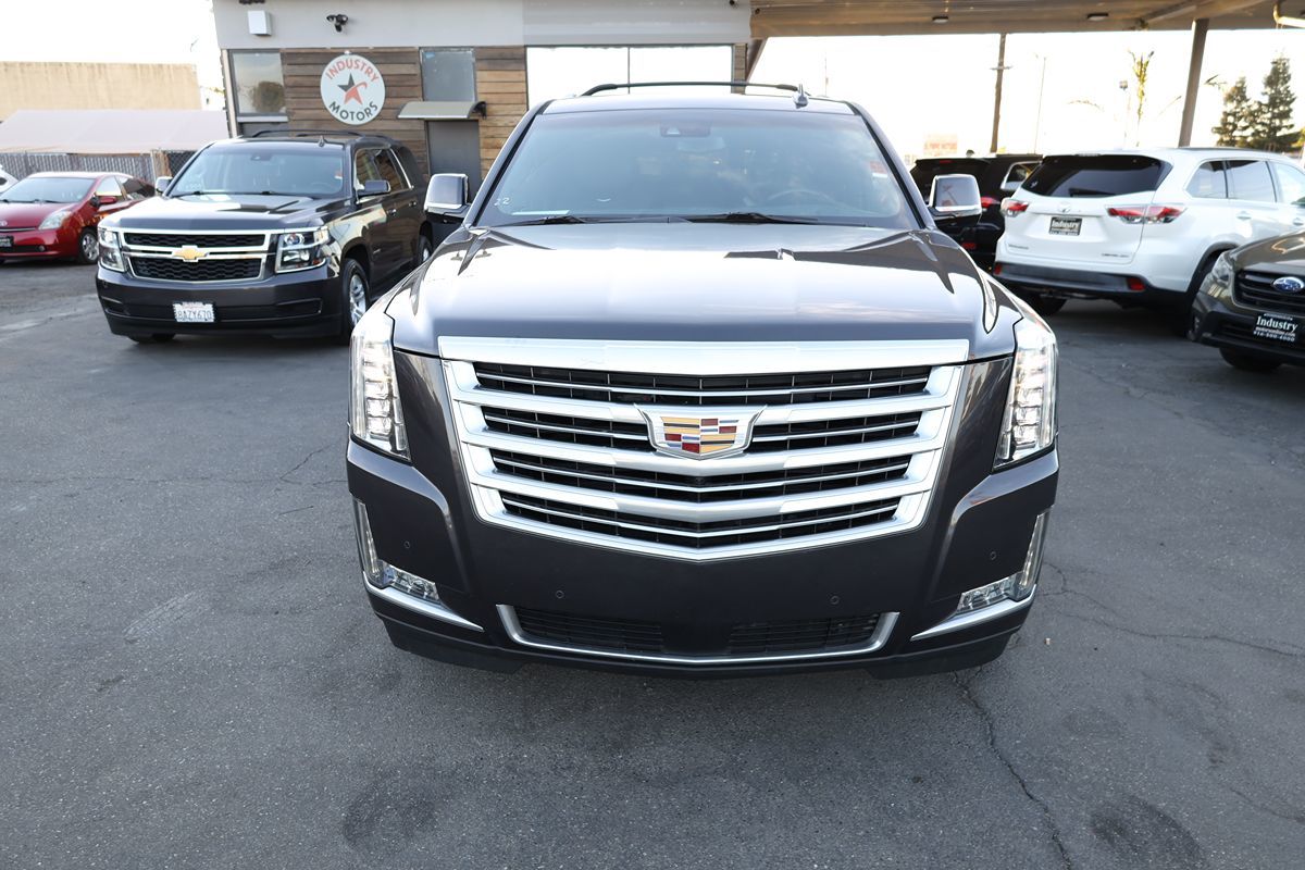 2017 Cadillac Escalade ESV Platinum photo 3
