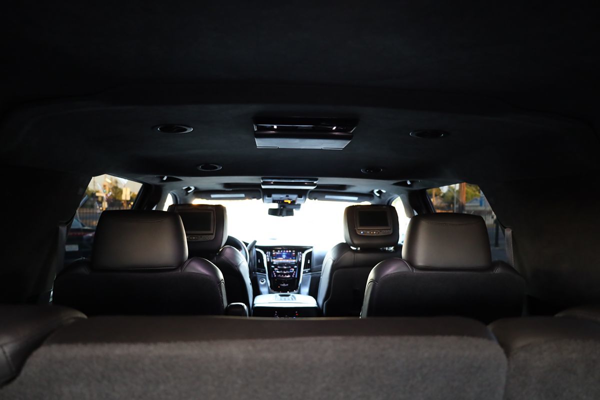 2017 Cadillac Escalade ESV Platinum photo 22