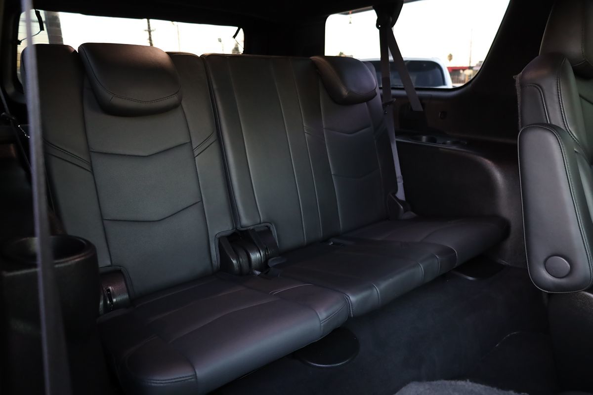 2017 Cadillac Escalade ESV Platinum photo 24
