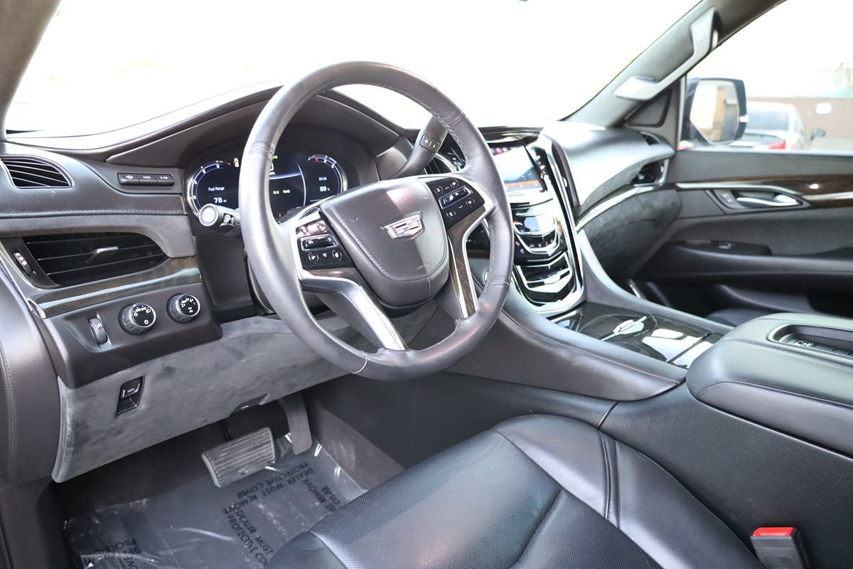 2017 Cadillac Escalade ESV Platinum photo 33