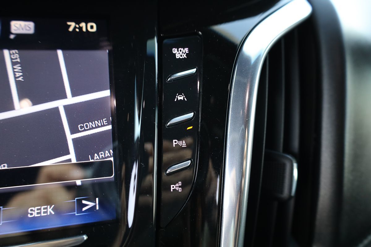 2017 Cadillac Escalade ESV Platinum photo 43