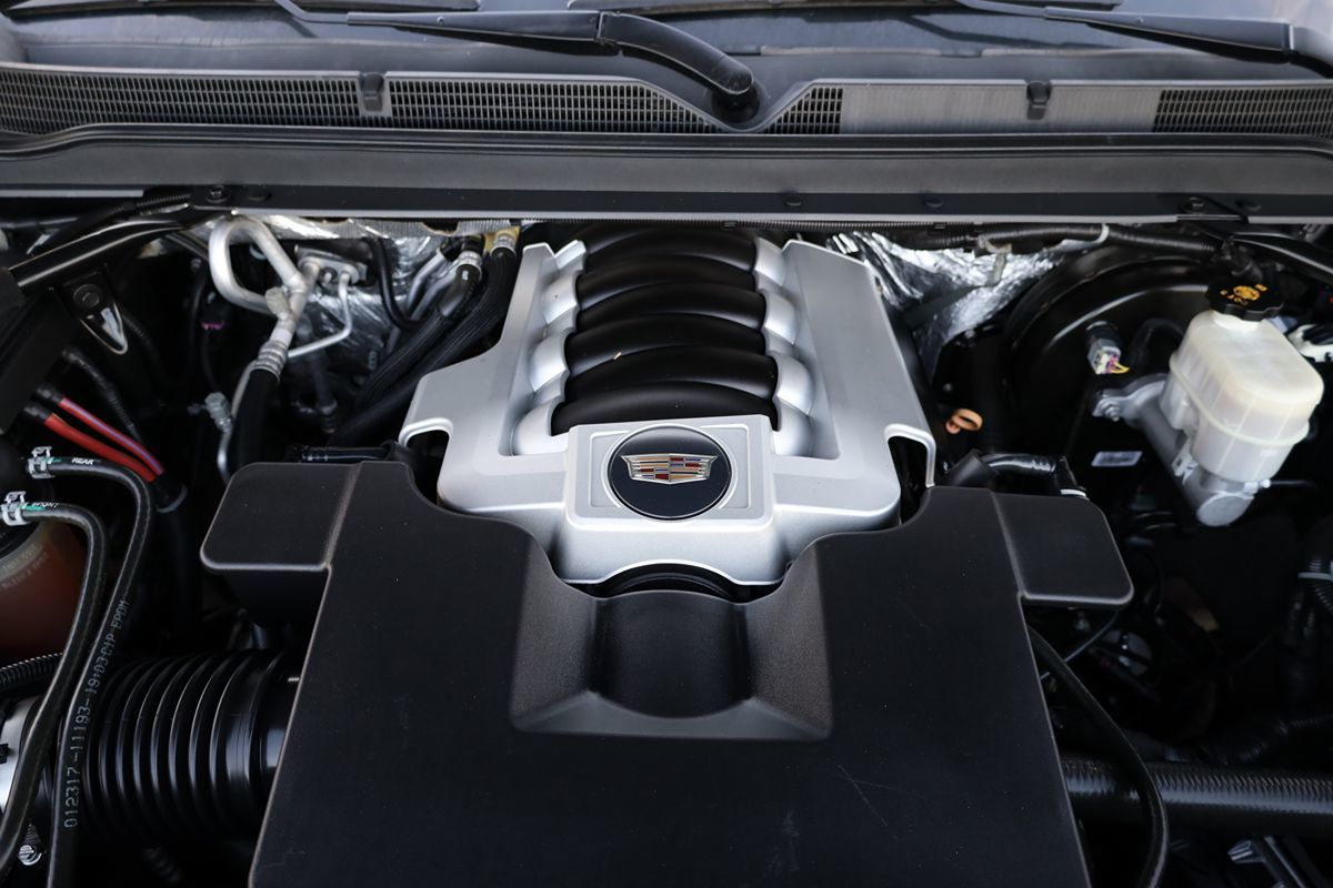 2017 Cadillac Escalade ESV Platinum photo 52