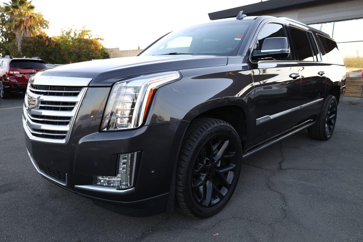 2017 Cadillac Escalade ESV Platinum photo 54