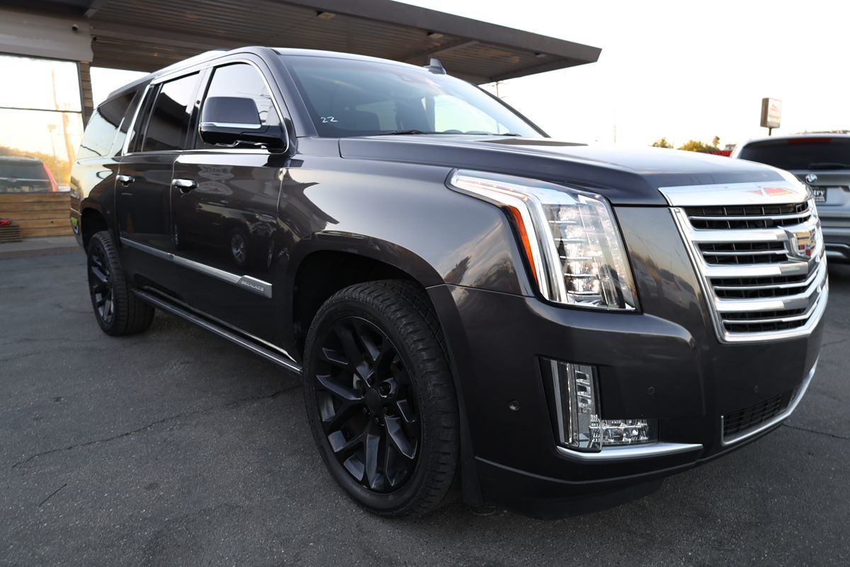 2017 Cadillac Escalade ESV Platinum photo 55