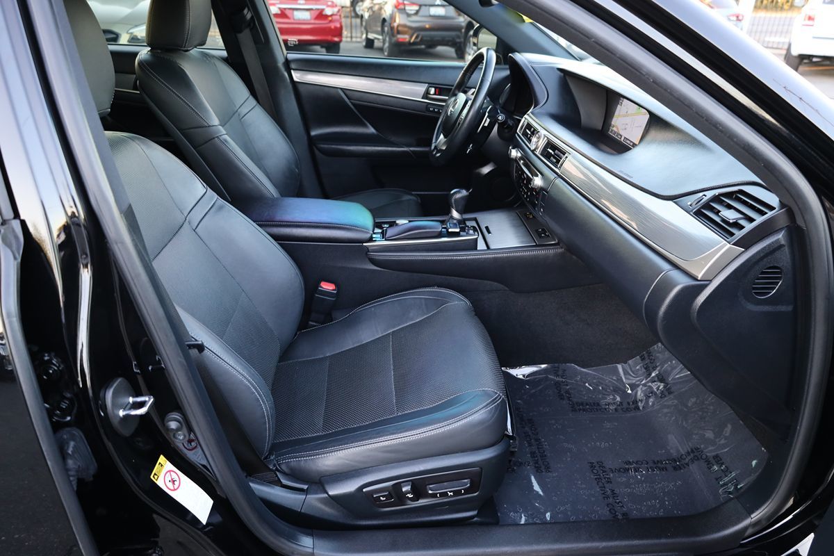2015 Lexus GS 350 F SPORT photo 16