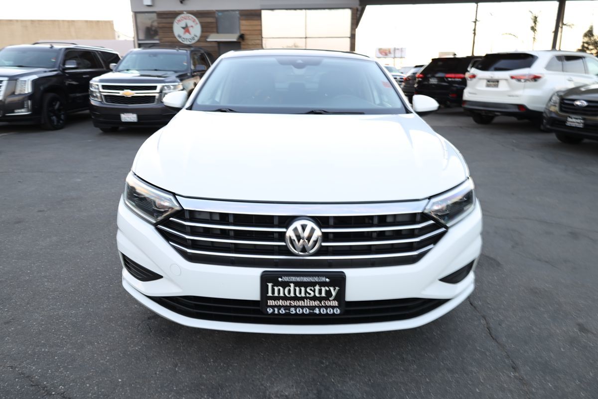 2019 Volkswagen Jetta SEL photo 3