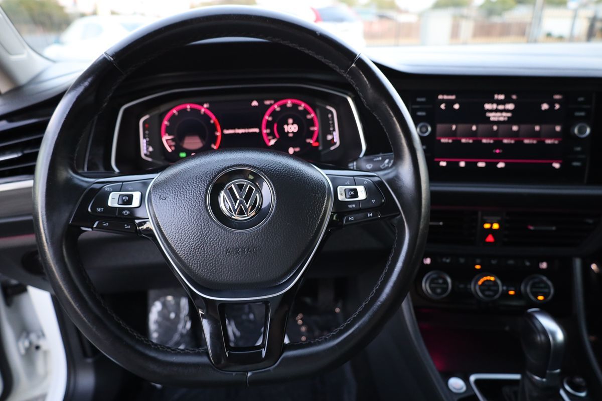 2019 Volkswagen Jetta SEL photo 20