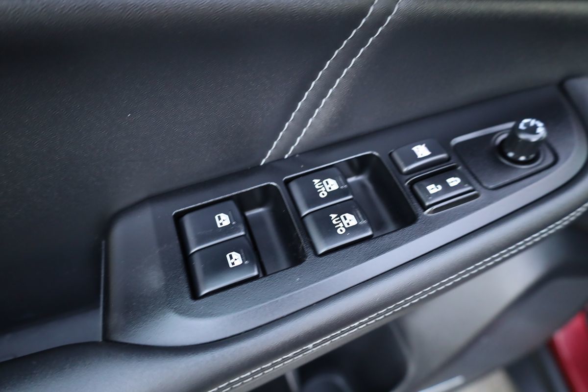 2019 Subaru Outback Limited photo 8