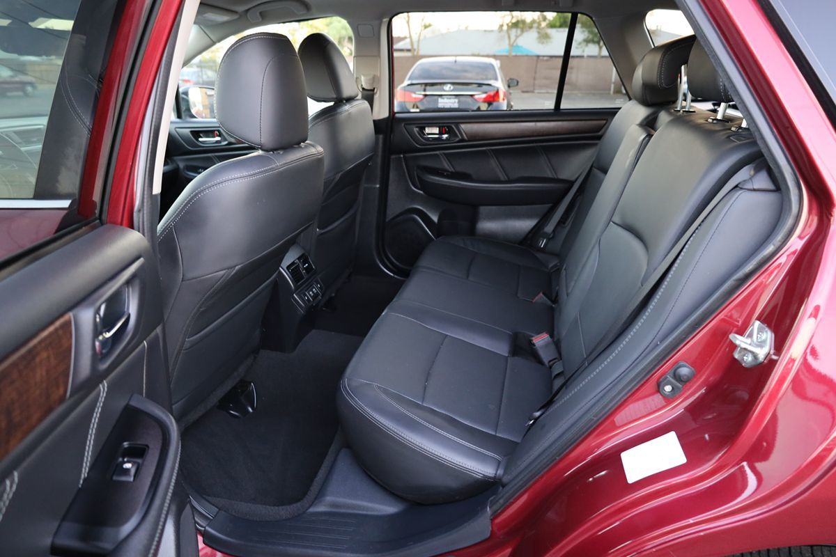 2019 Subaru Outback Limited photo 10