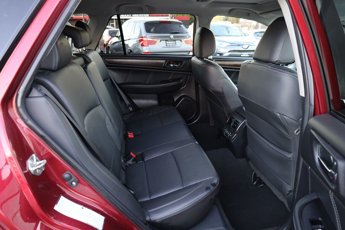 2019 Subaru Outback Limited photo 12