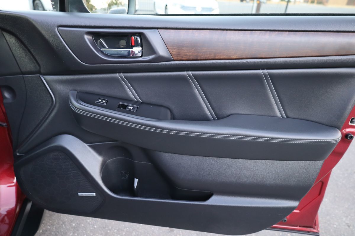 2019 Subaru Outback Limited photo 13