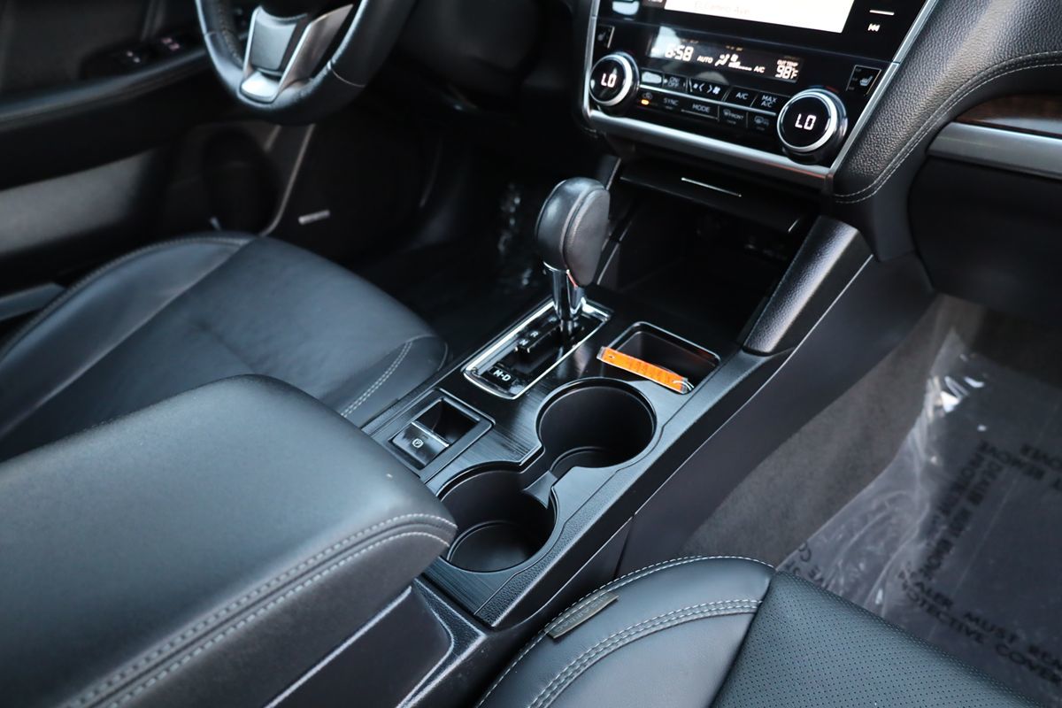 2019 Subaru Outback Limited photo 16