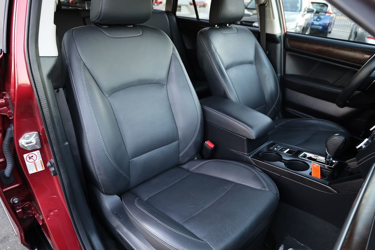 2019 Subaru Outback Limited photo 17