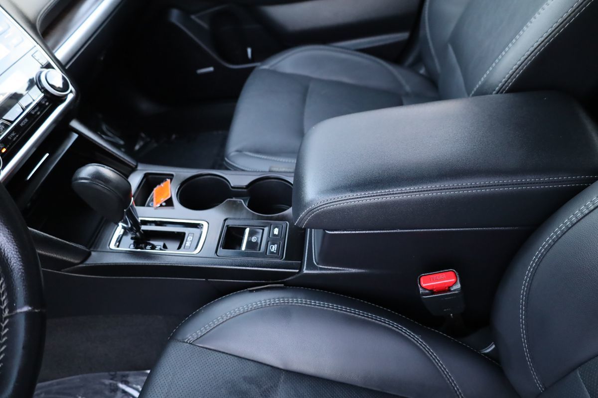 2019 Subaru Outback Limited photo 30