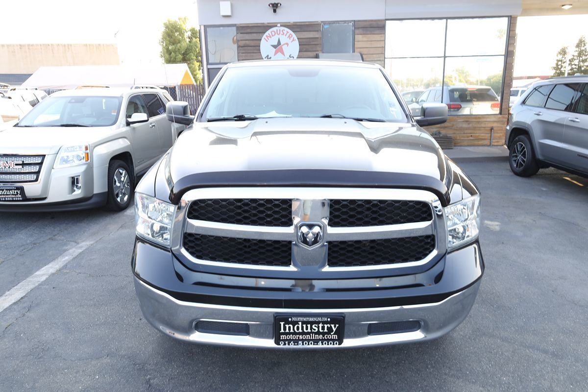 2019 Ram 1500 Classic SLT photo 3