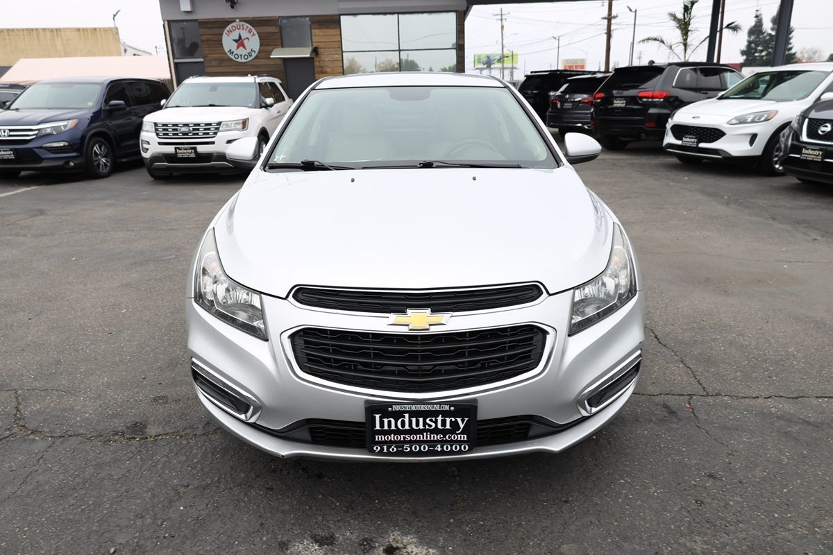 2015 Chevrolet Cruze LT photo 3