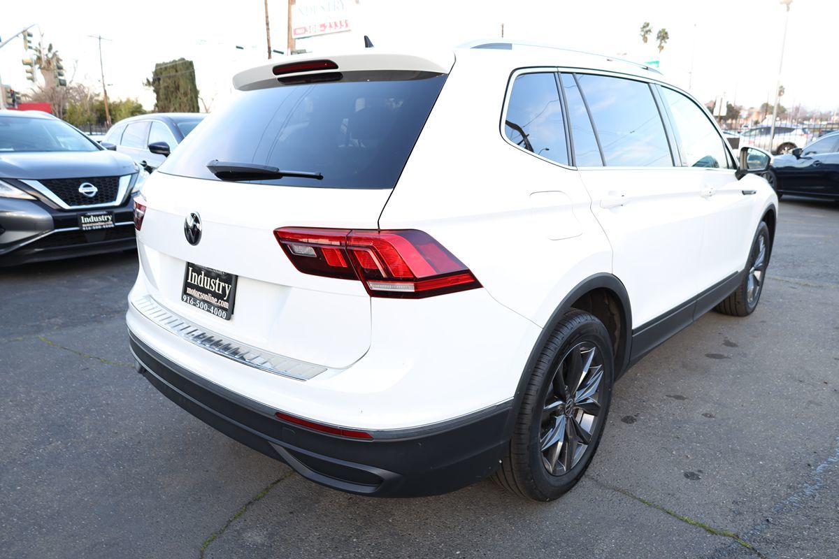 2022 Volkswagen Tiguan SE - Photo 4
