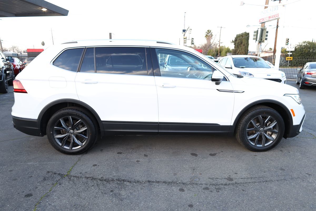 2022 Volkswagen Tiguan SE - Photo 8