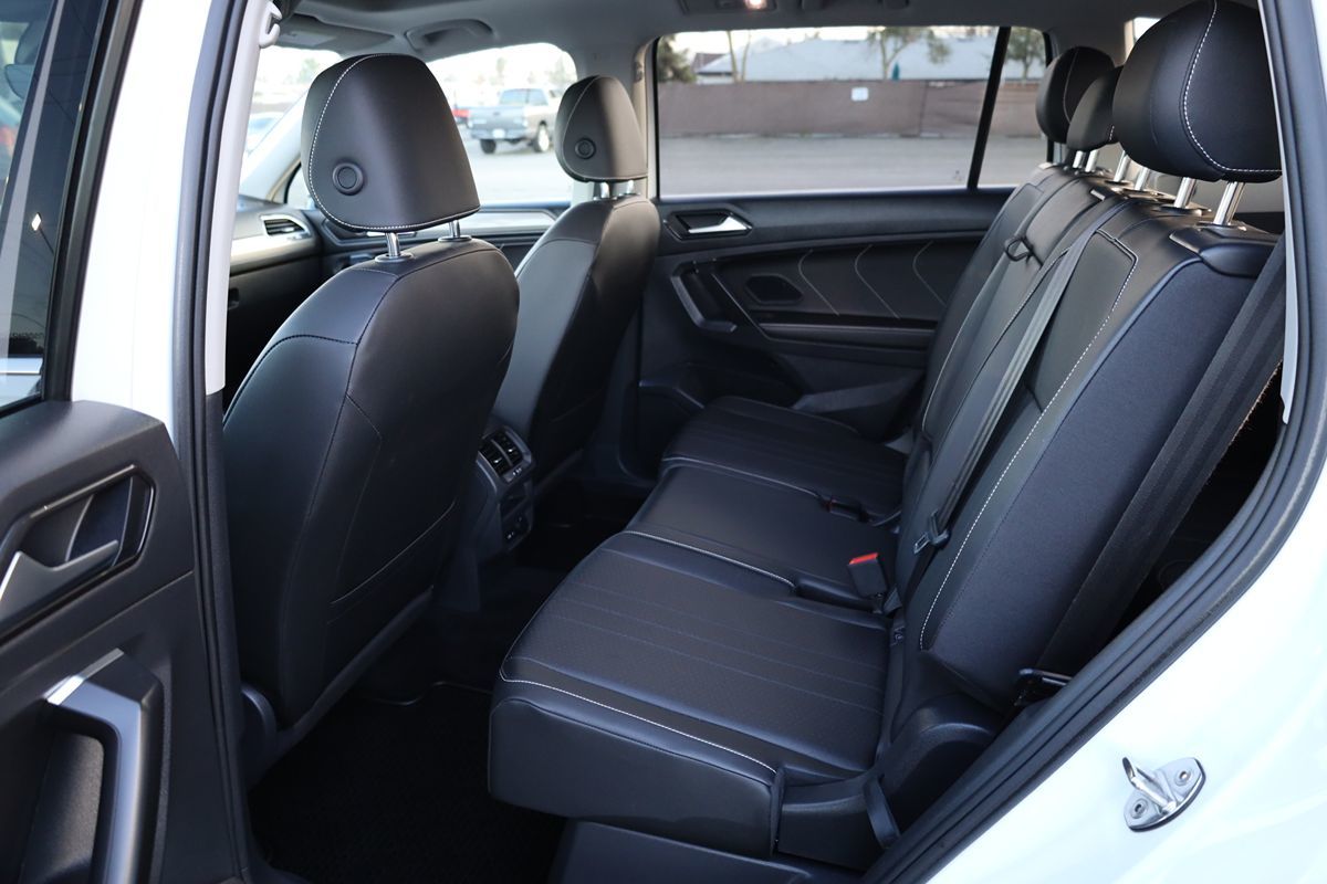 2022 Volkswagen Tiguan SE - Photo 12