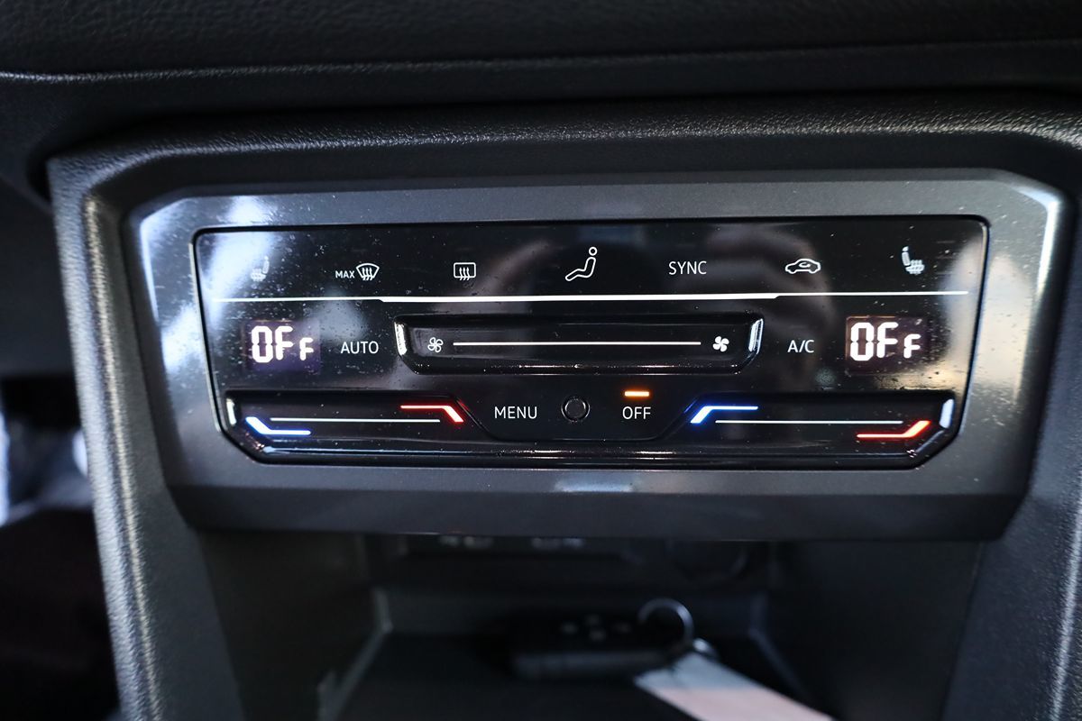 2022 Volkswagen Tiguan SE - Photo 30