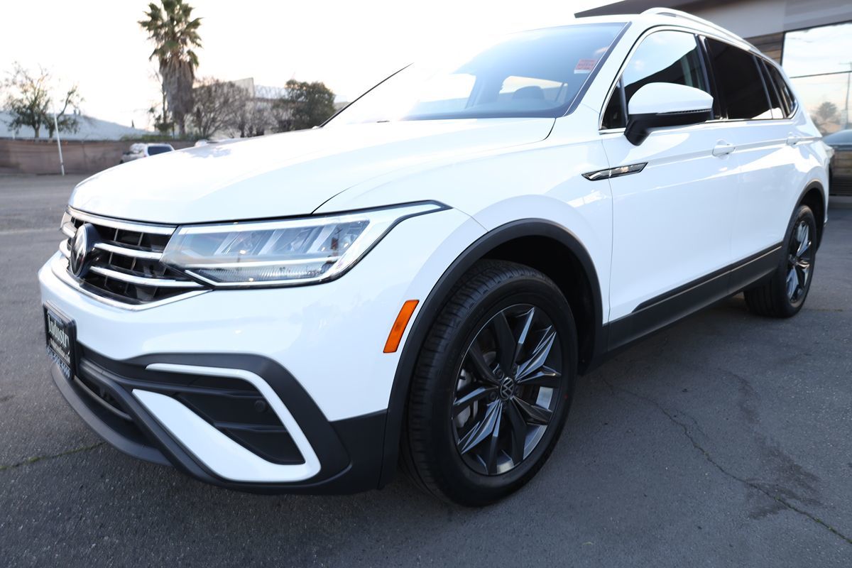 2022 Volkswagen Tiguan SE - Photo 35