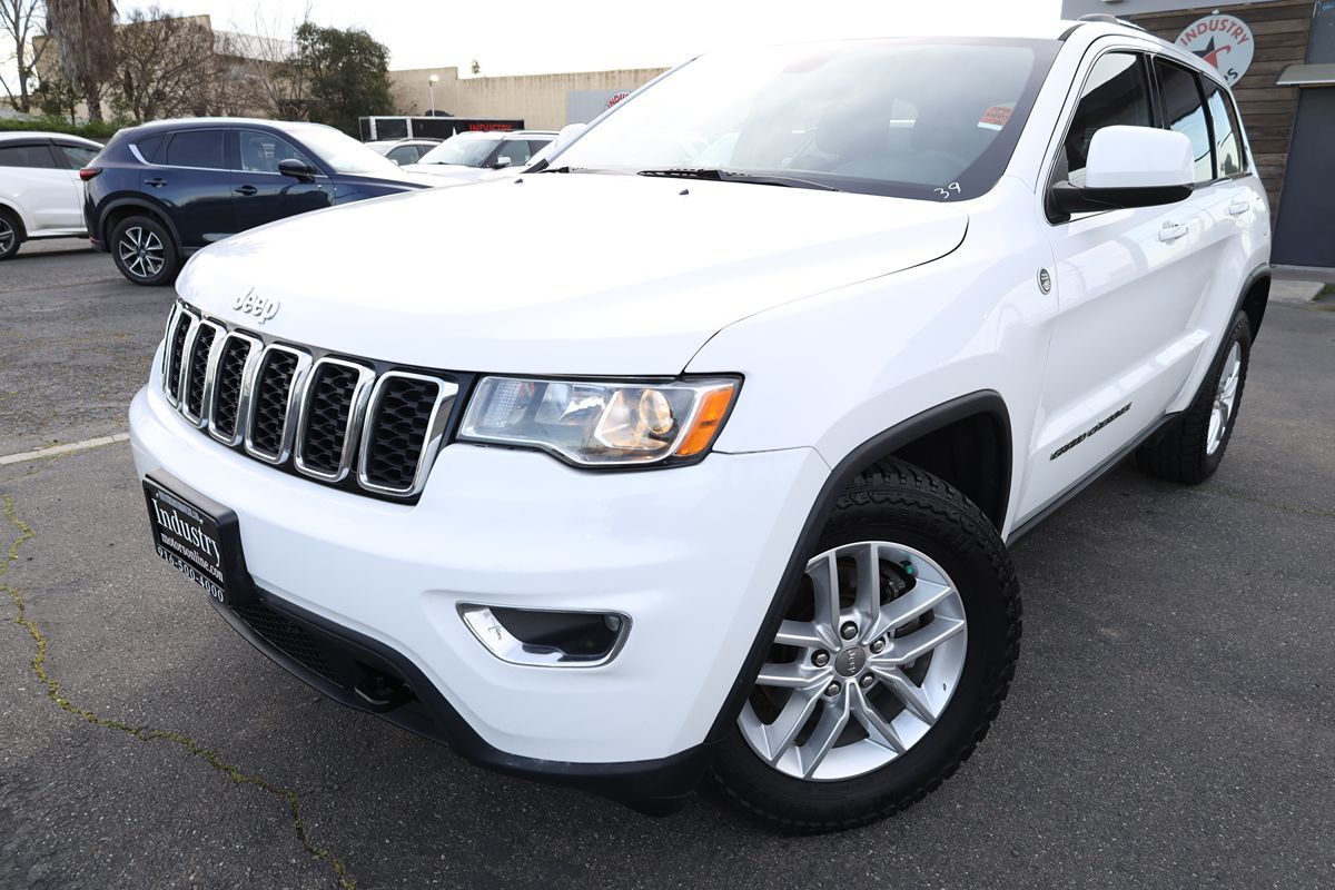 2017 Jeep Grand Cherokee Laredo E - Photo 2