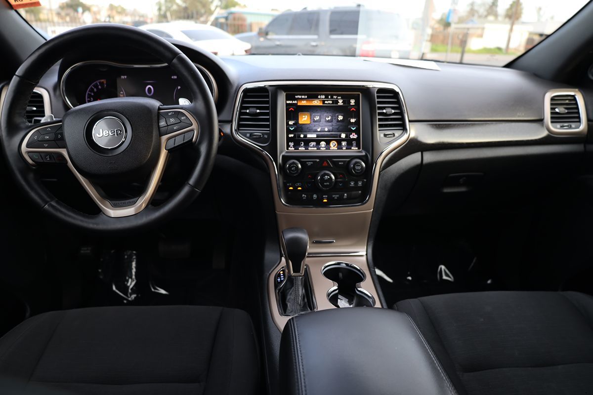 2017 Jeep Grand Cherokee Laredo E - Photo 19