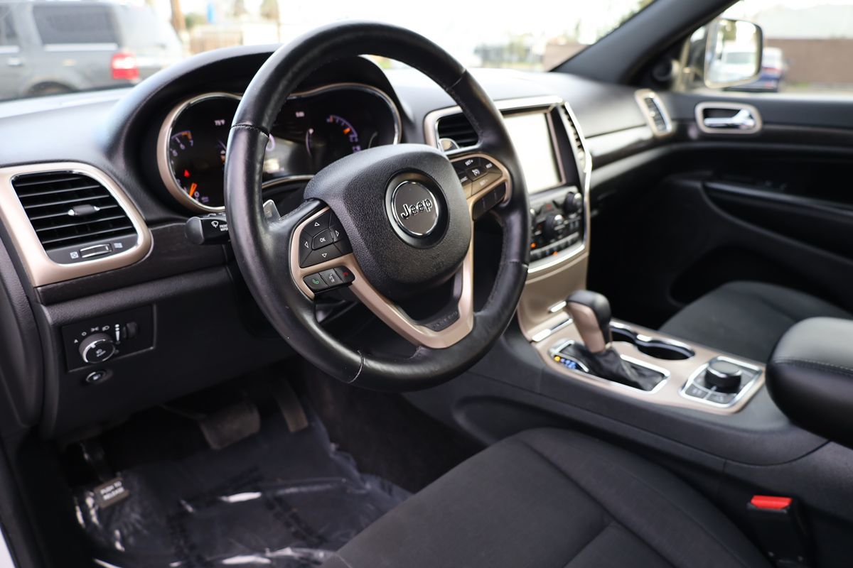 2017 Jeep Grand Cherokee Laredo E - Photo 20