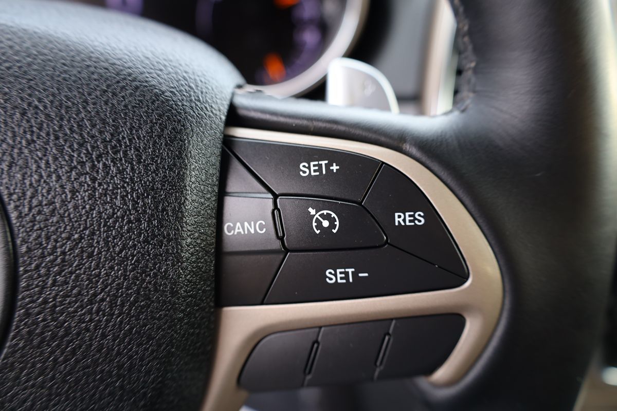 2017 Jeep Grand Cherokee Laredo E - Photo 23