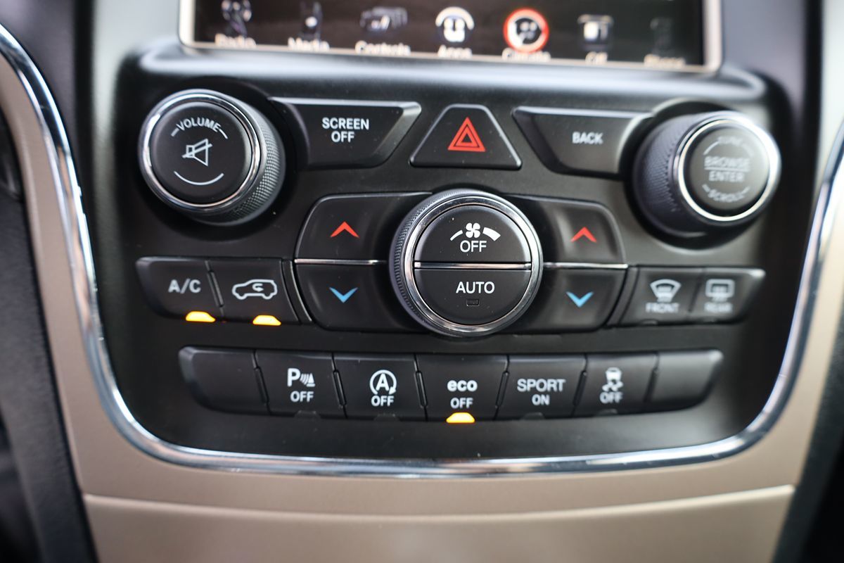 2017 Jeep Grand Cherokee Laredo E - Photo 28