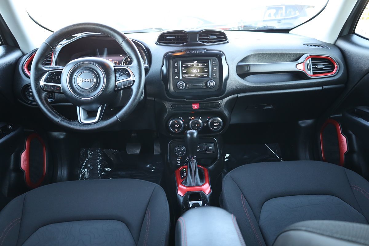 2015 Jeep Renegade Trailhawk - Photo 18