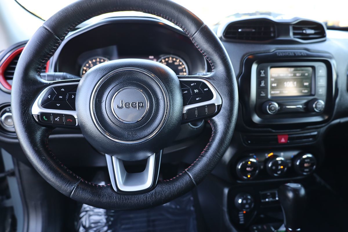 2015 Jeep Renegade Trailhawk - Photo 20