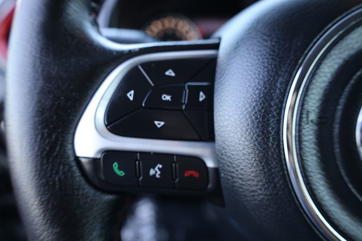 2015 Jeep Renegade Trailhawk - Photo 21