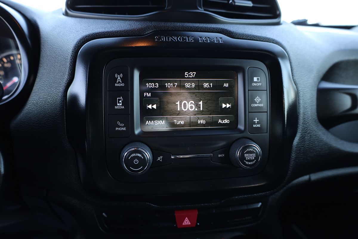 2015 Jeep Renegade Trailhawk - Photo 23