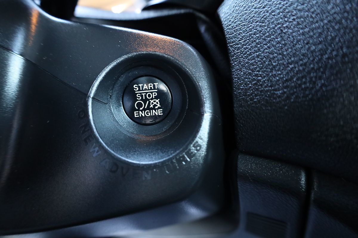 2015 Jeep Renegade Trailhawk - Photo 24