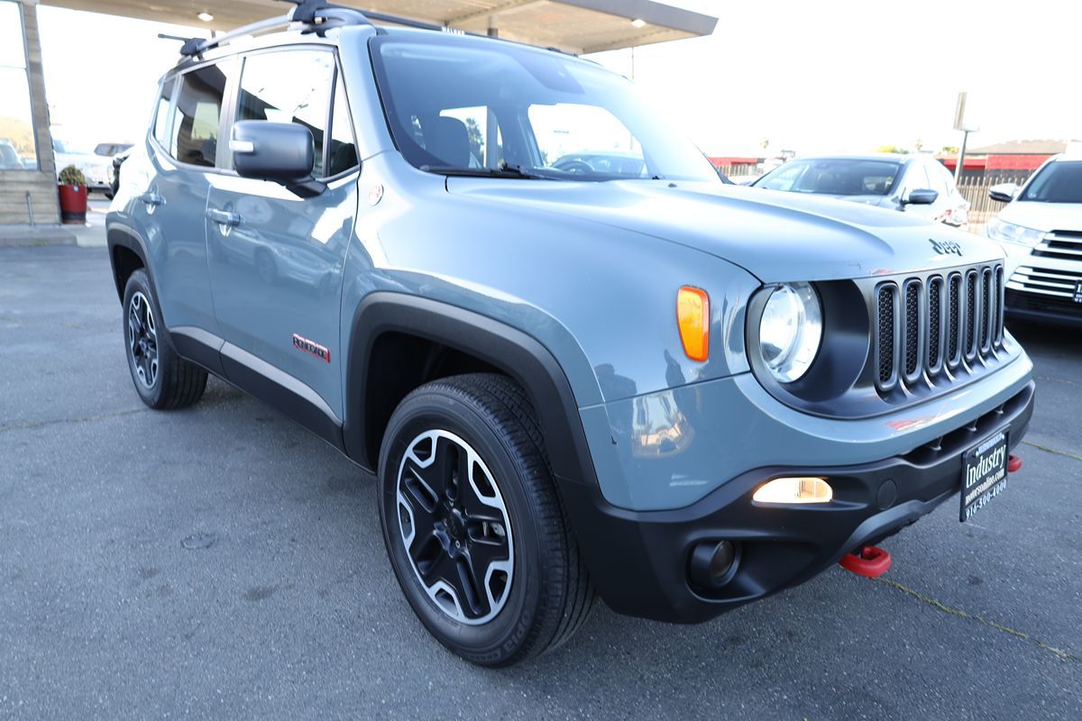 2015 Jeep Renegade Trailhawk - Photo 34