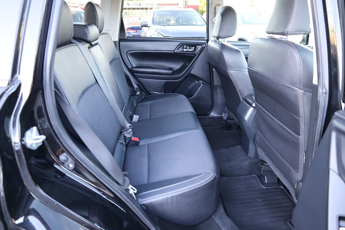2017 Subaru Forester XT Premium - Photo 14