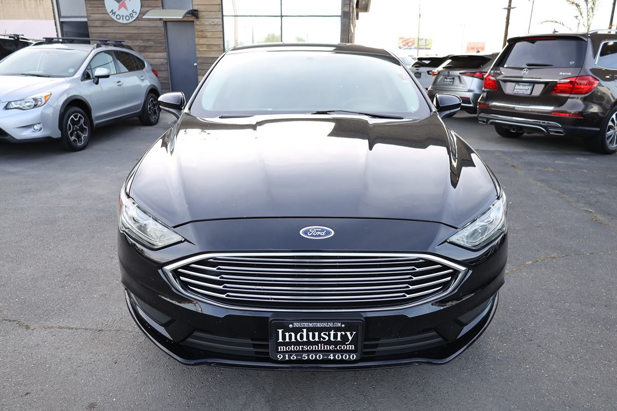 2017 Ford Fusion SE - Photo 3