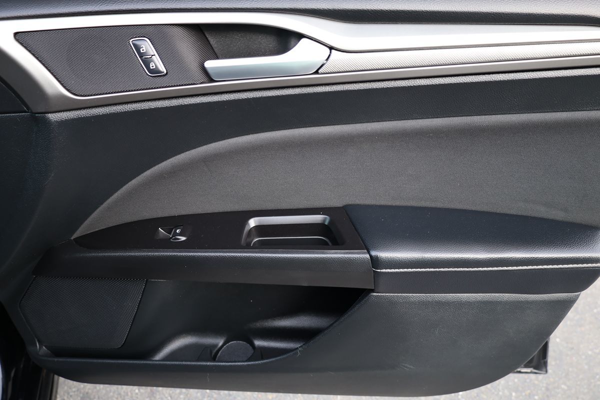 2017 Ford Fusion SE - Photo 14