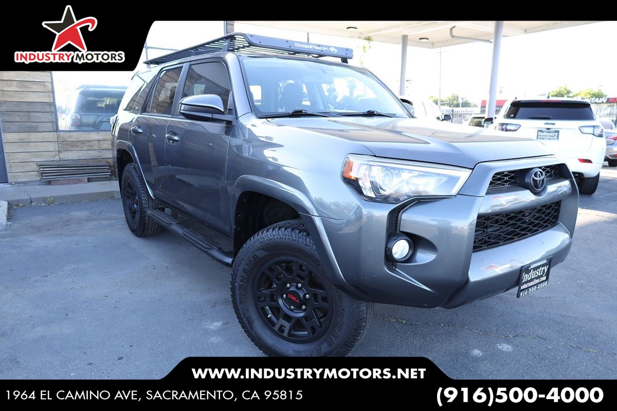 2015 Toyota 4Runner SR5 4x4 V6's photo