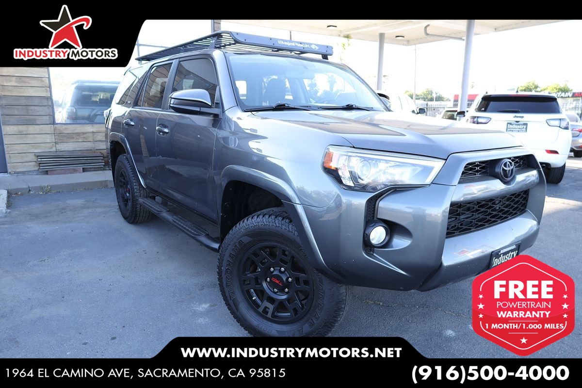 2015 Toyota 4Runner SR5 4x4 V6's photo