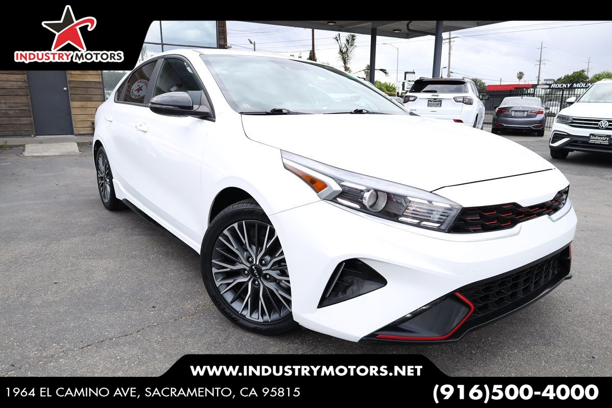 2023 Kia Forte GT-Line AT's photo