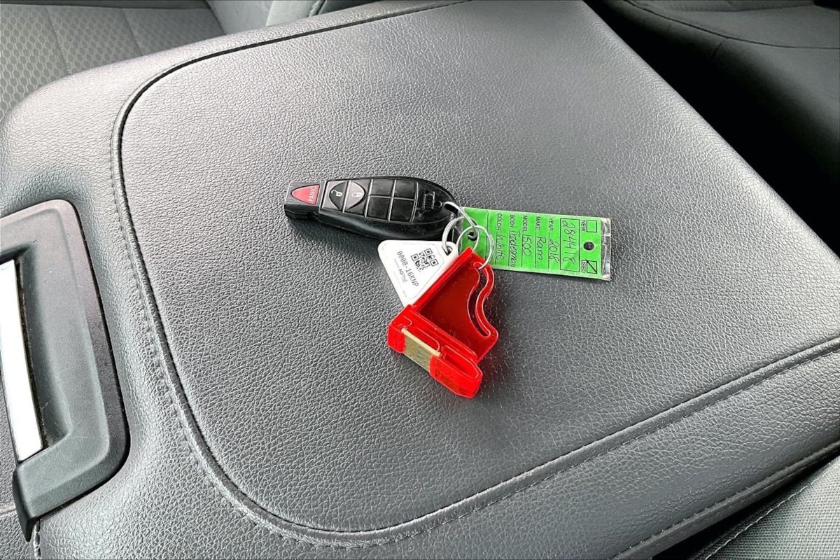 2018 RAM Ram 1500 Pickup Tradesman - Photo 35