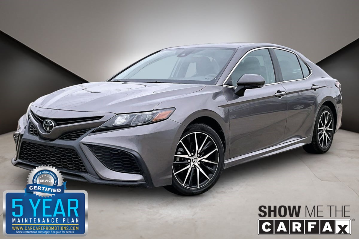 2023 Toyota Camry SE's photo