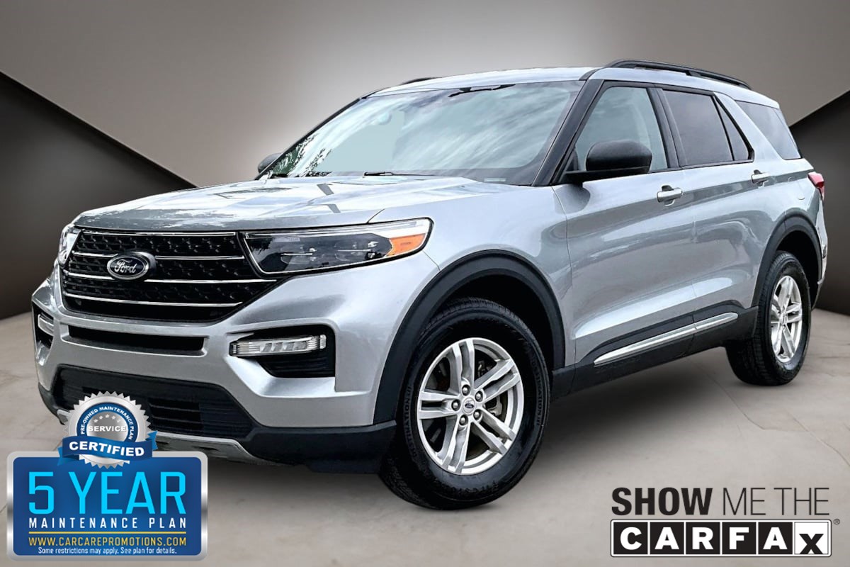 2023 Ford Explorer XLT 4WD's photo