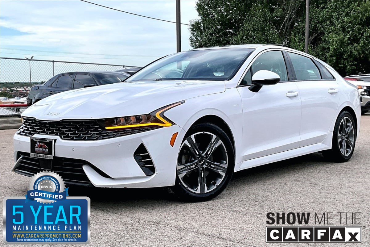2022 Kia Optima EX FWD's photo
