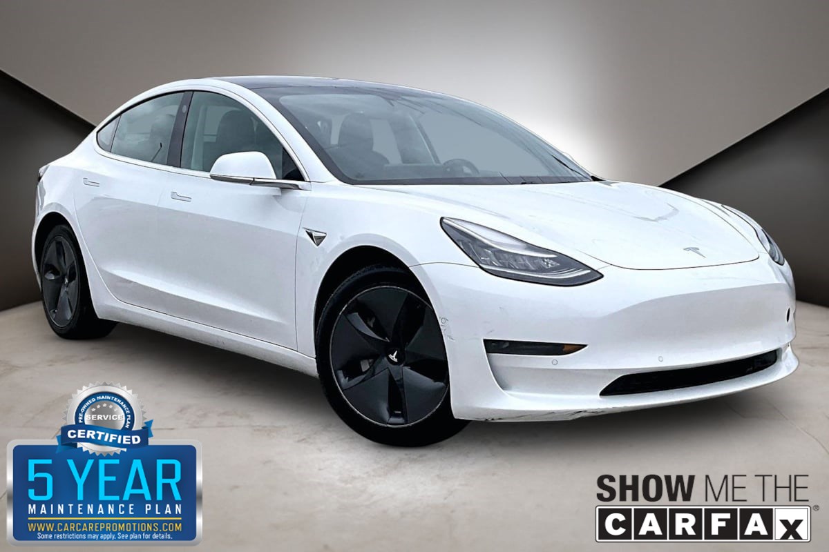 2020 Tesla Model 3 Standard Range Plus's photo