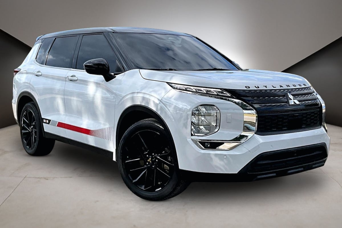 2023 Mitsubishi Outlander SE RALLIART - Photo 2