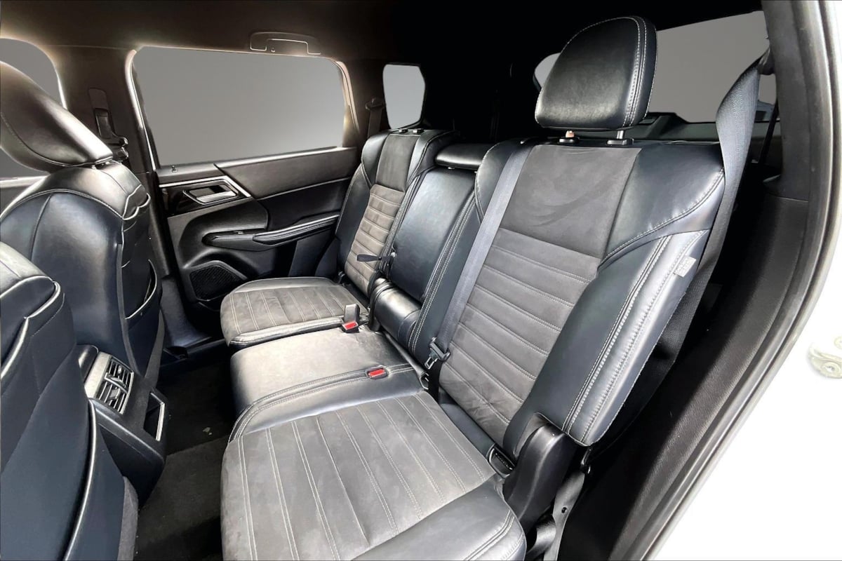 2023 Mitsubishi Outlander SE RALLIART - Photo 21